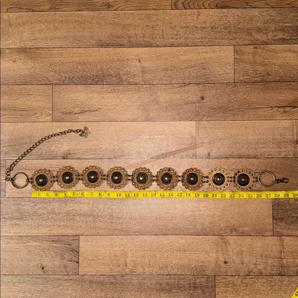 Vintage 90’s Suede Leather Studded Disc Chain Belt W/ Butterfly Detailing Y2K - Picture 4 of 8